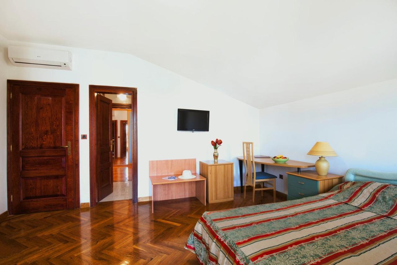 Villa Sveta Eufemija Bed End Breakfast I ロヴィニ エクステリア 写真