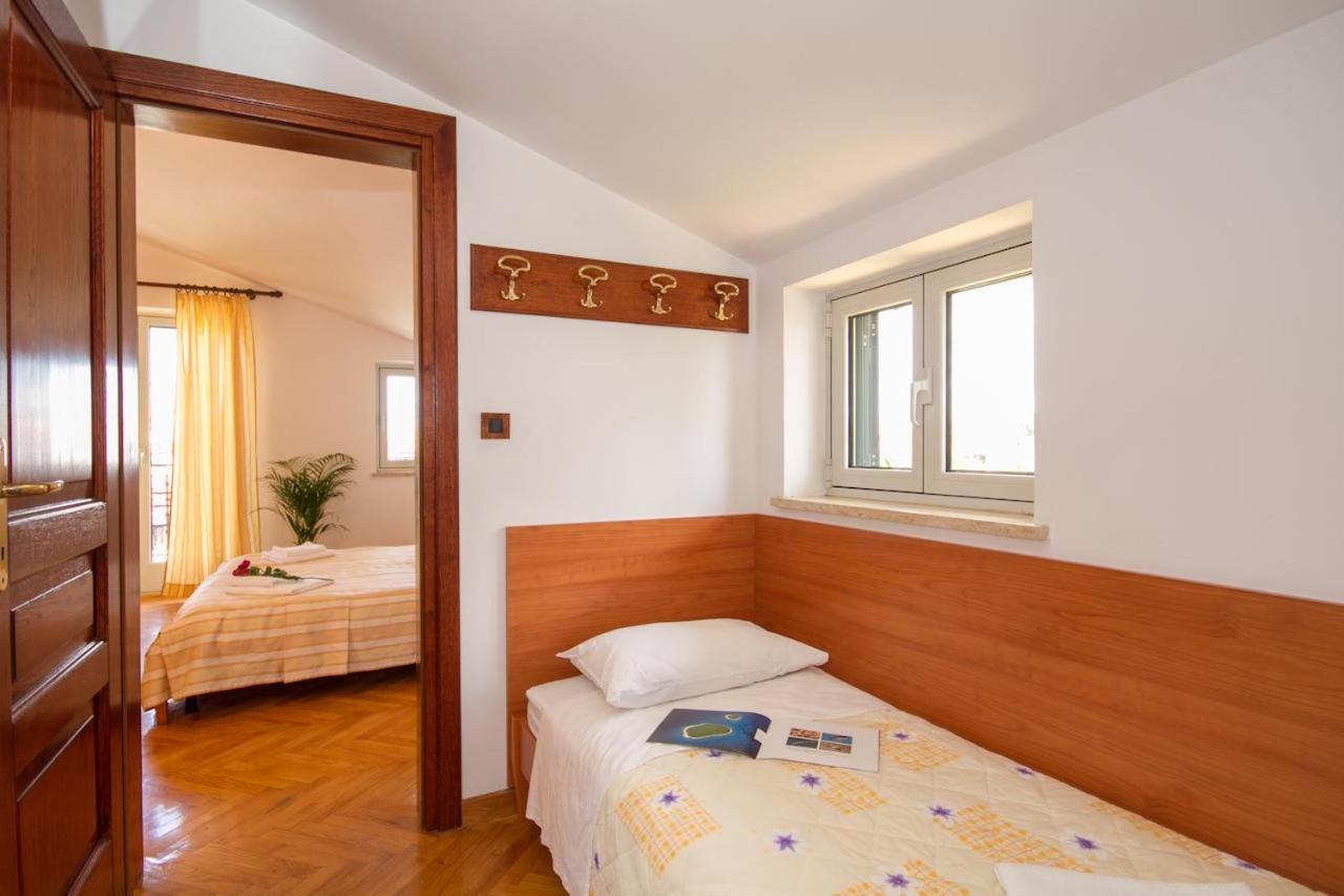Villa Sveta Eufemija Bed End Breakfast I ロヴィニ エクステリア 写真