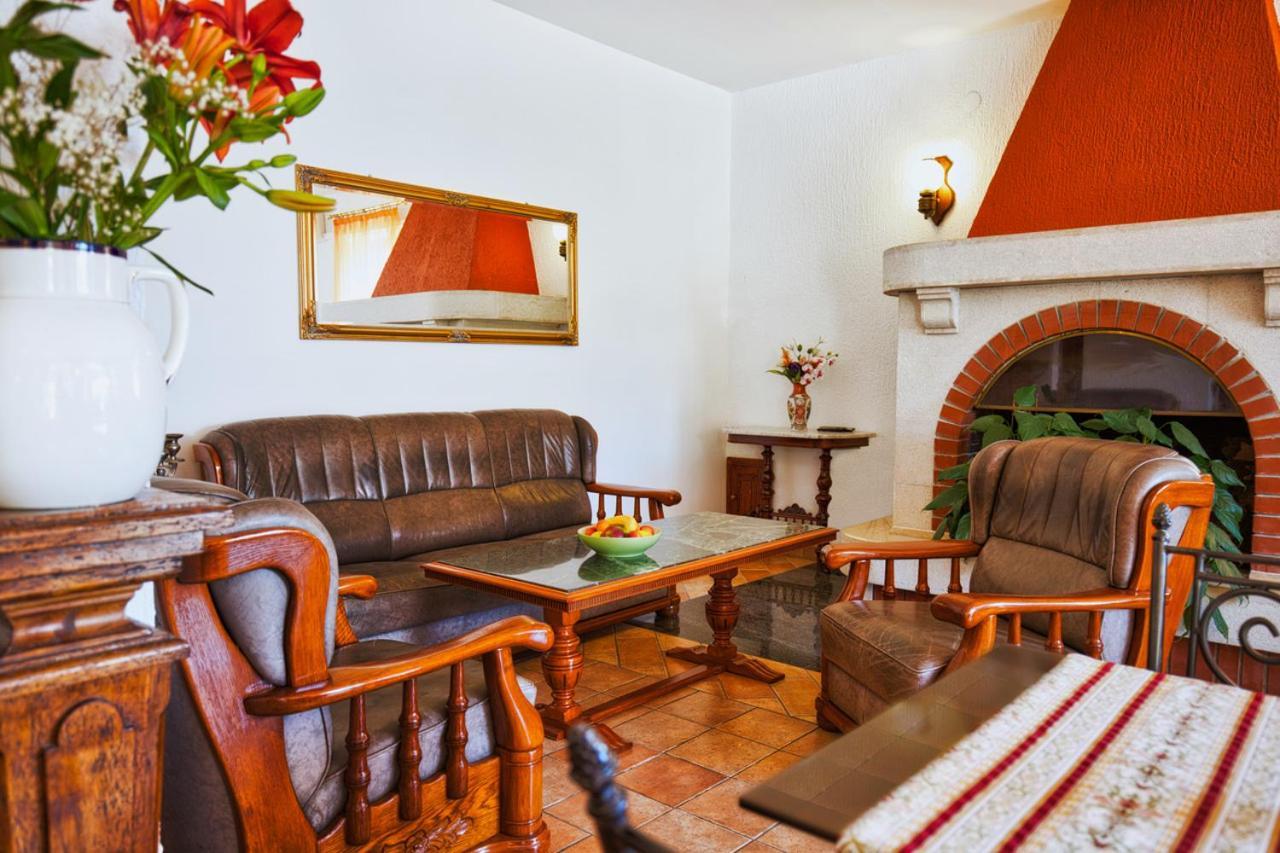 Villa Sveta Eufemija Bed End Breakfast I ロヴィニ エクステリア 写真